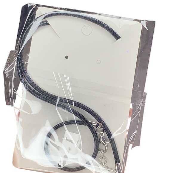 Shell black necklace - Picture 2 of 2